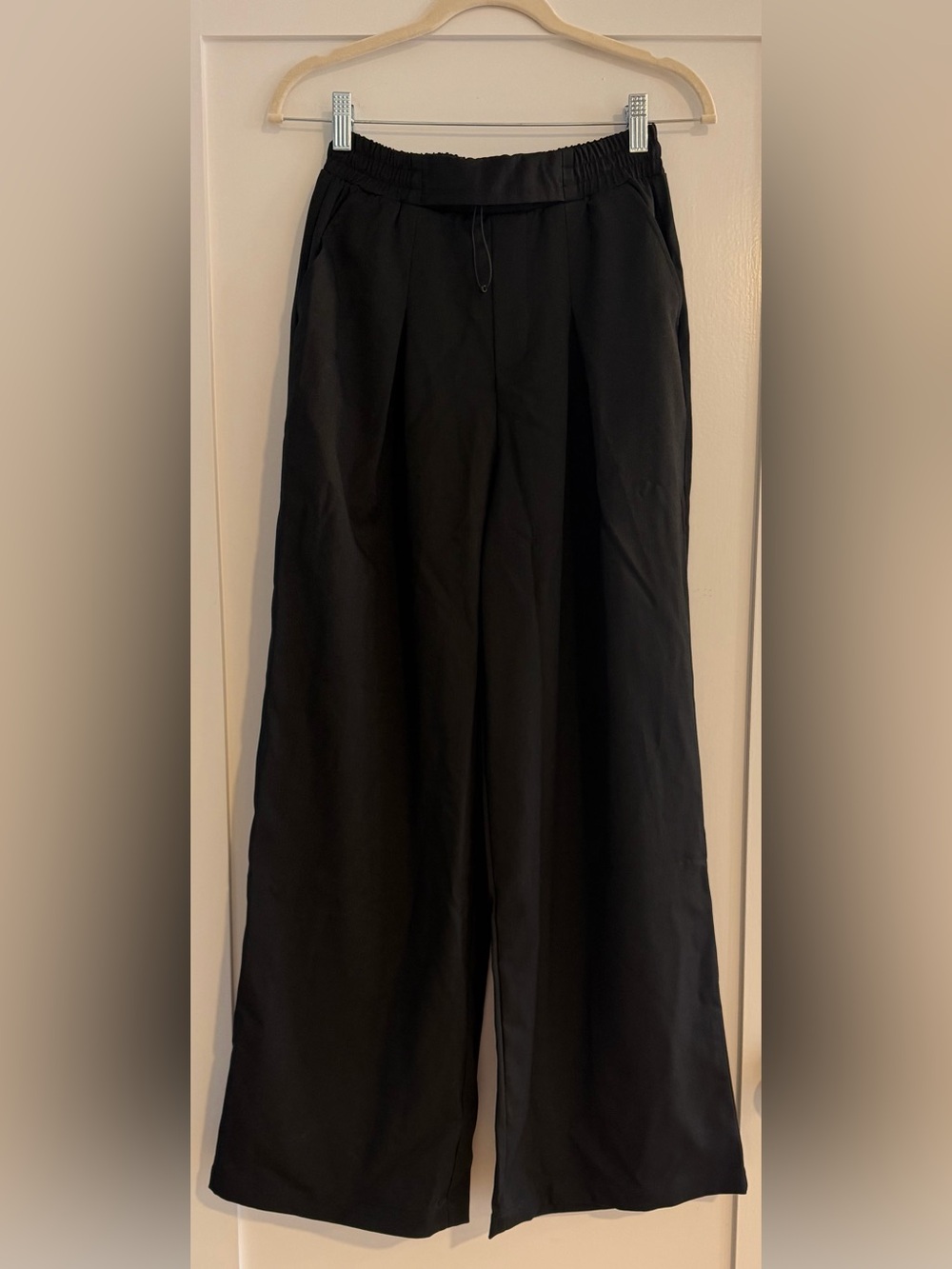 HALARA High Rise Pleated Wide Leg Pant in Black | XSmall